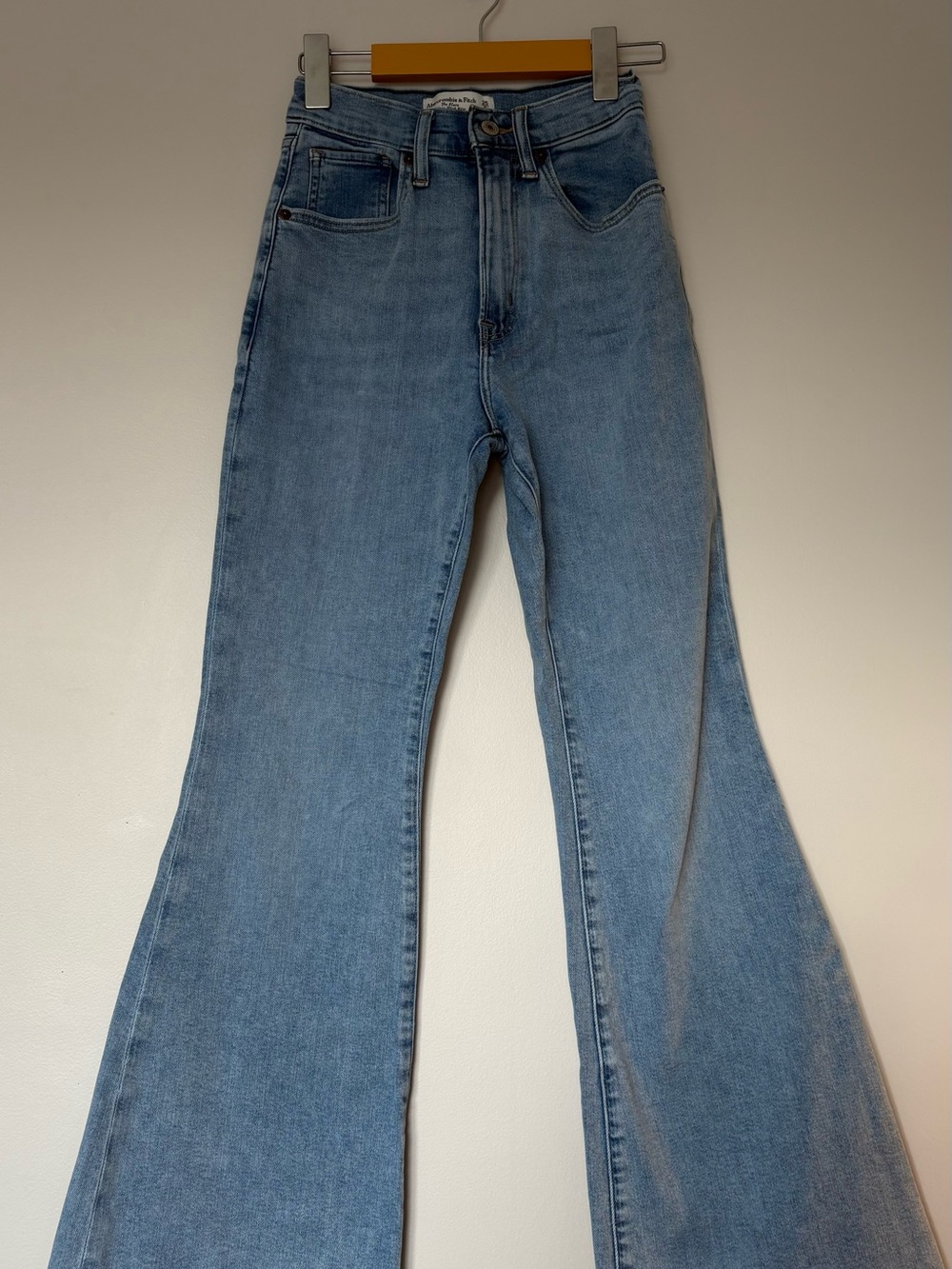 Abercrombie & Fitch Light Blue High-Rise Bootcut Jeans - short